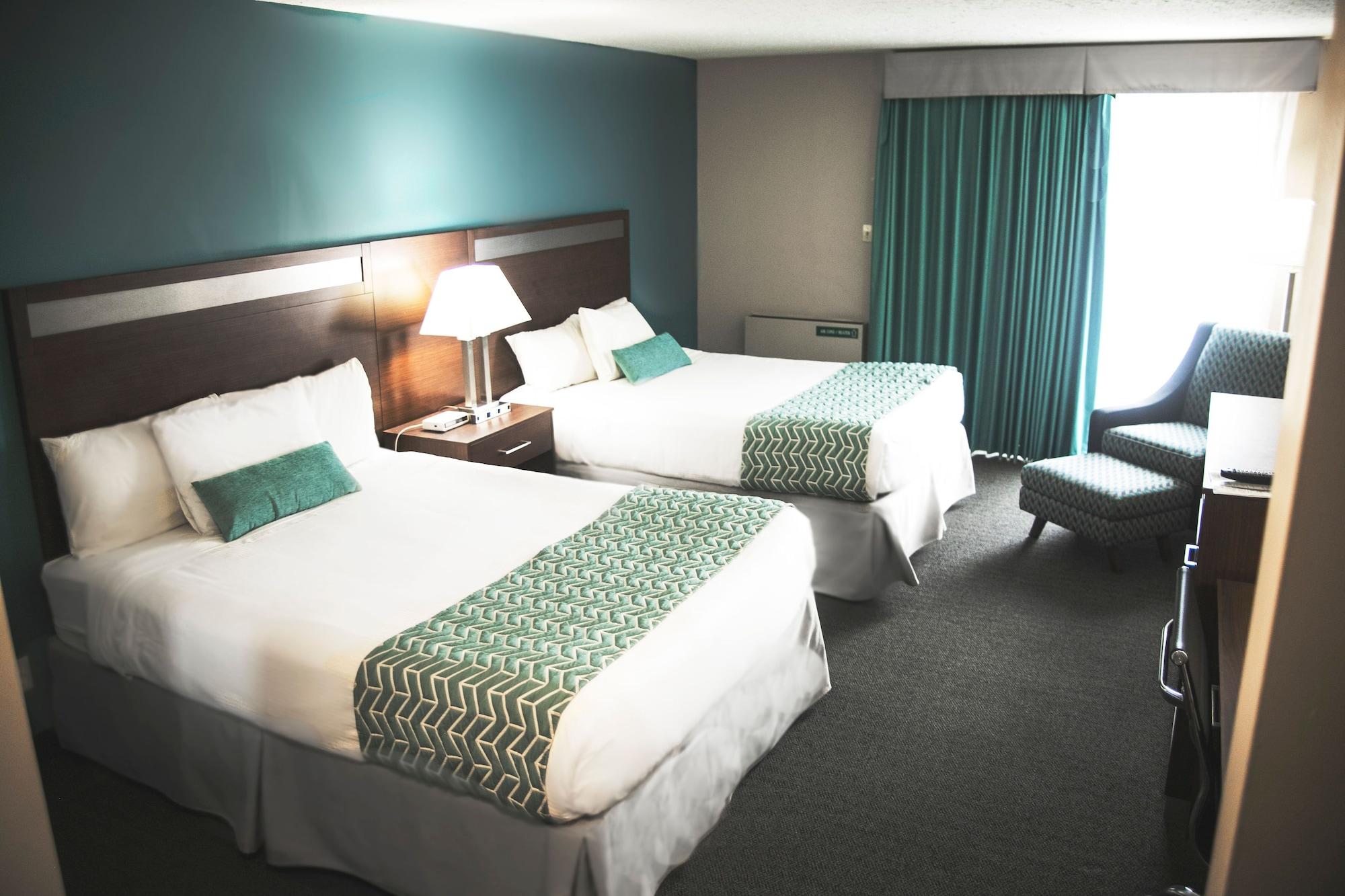 Ramada By Wyndham Hotel Quesnel Ngoại thất bức ảnh